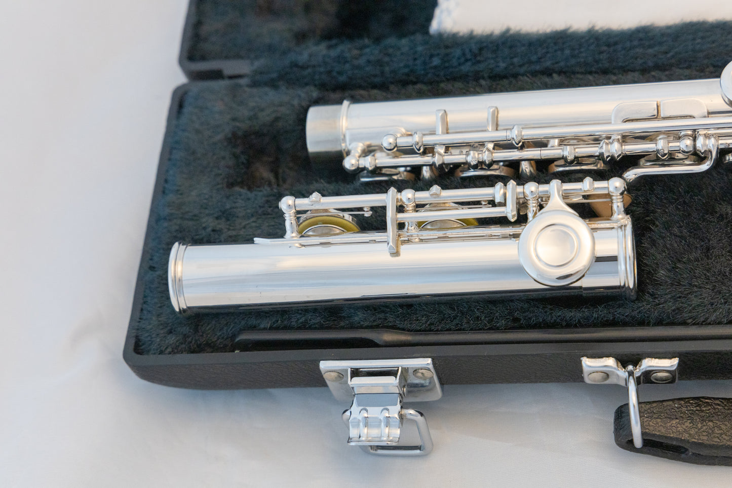 Yamaha YFL-281 Open-Hole Intermediate Flute *Made in Japan *Cleaned & Serviced
