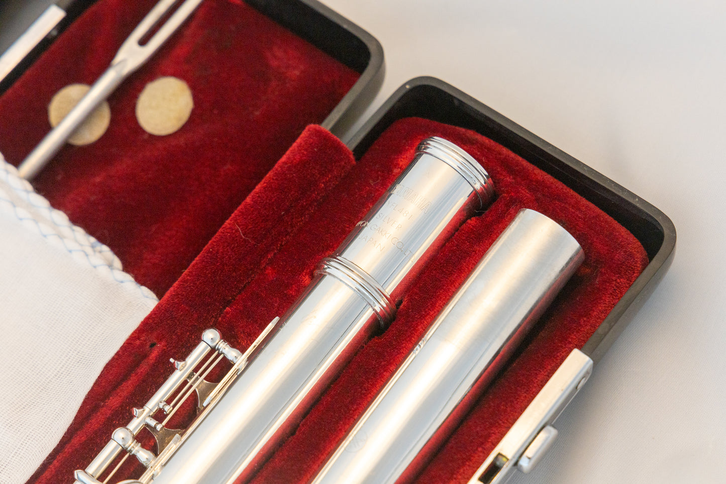 Yamaha YFL-481H All Silver Intermediate Flute *Open-hole *B-foot *Cleaned & Serviced *New Pads