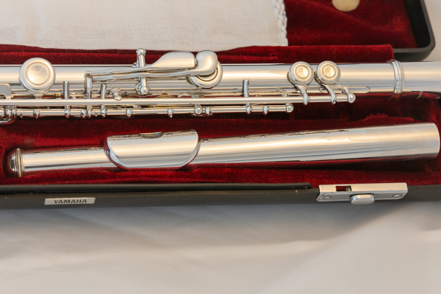Yamaha YFL-481H All Silver Intermediate Flute *Open-hole *B-foot *Cleaned & Serviced *New Pads
