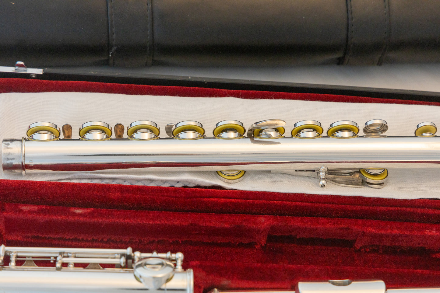 Yamaha YFL-481H All Silver Intermediate Flute *Open-hole *B-foot *Cleaned & Serviced *New Pads