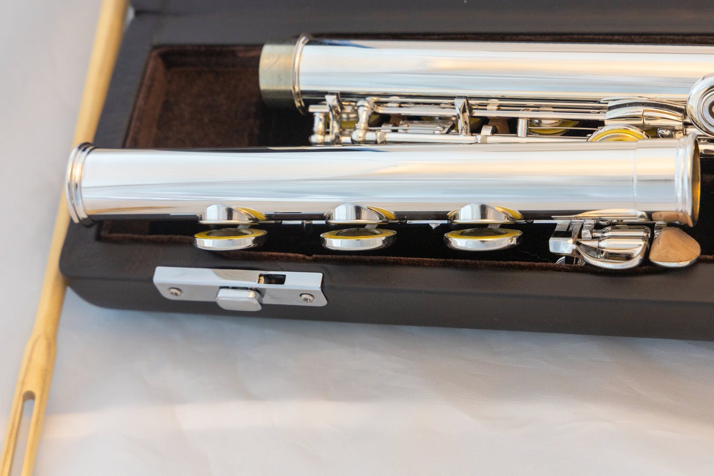 Di Zhao DZ-500 Open-hole Intermediate Flute *Silver headjoint *Low-b foot *Cleaned & Service *Mint