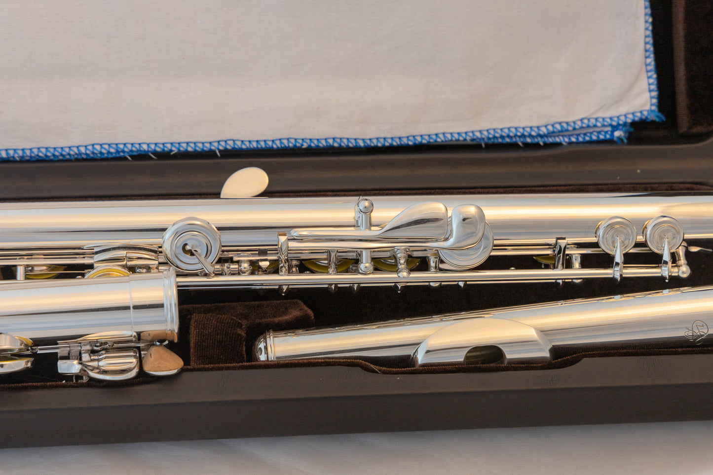 Di Zhao DZ-500 Open-hole Intermediate Flute *Silver headjoint *Low-b foot *Cleaned & Service *Mint