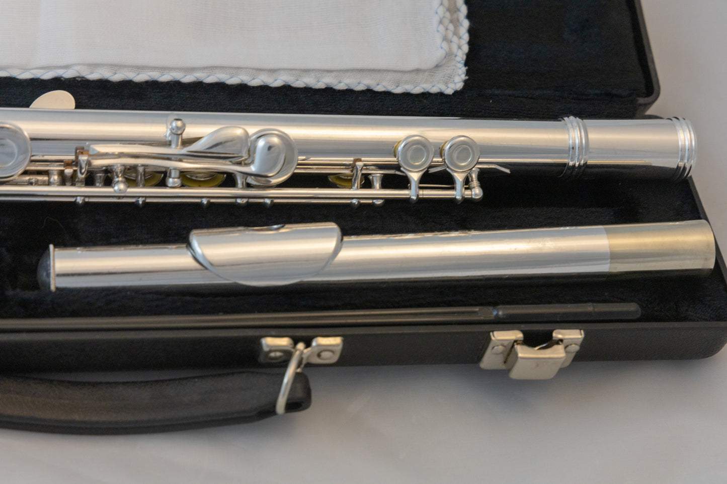 Gemeinhardt 2SP Silver-plated Standard Flute *Cleaned & Serviced *New Pads
