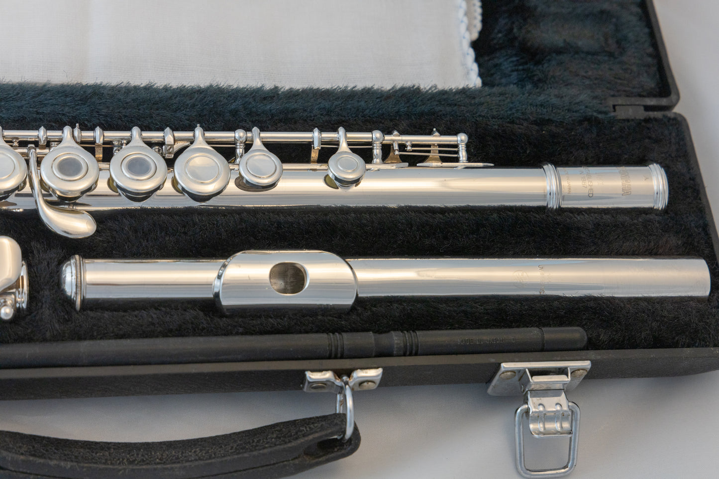 Yamaha YFL-381H Intermediate Open-hole Flute *Silver Headjoint *Made in Japan *Low-B *Cleaned & Serviced *New Pads