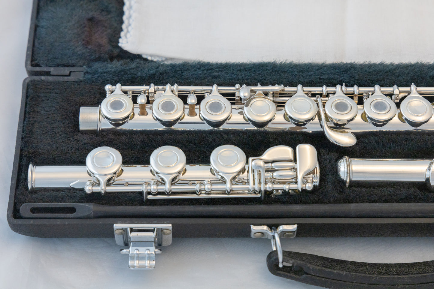 Yamaha YFL-381H Intermediate Open-hole Flute *Silver Headjoint *Made in Japan *Low-B *Cleaned & Serviced *New Pads