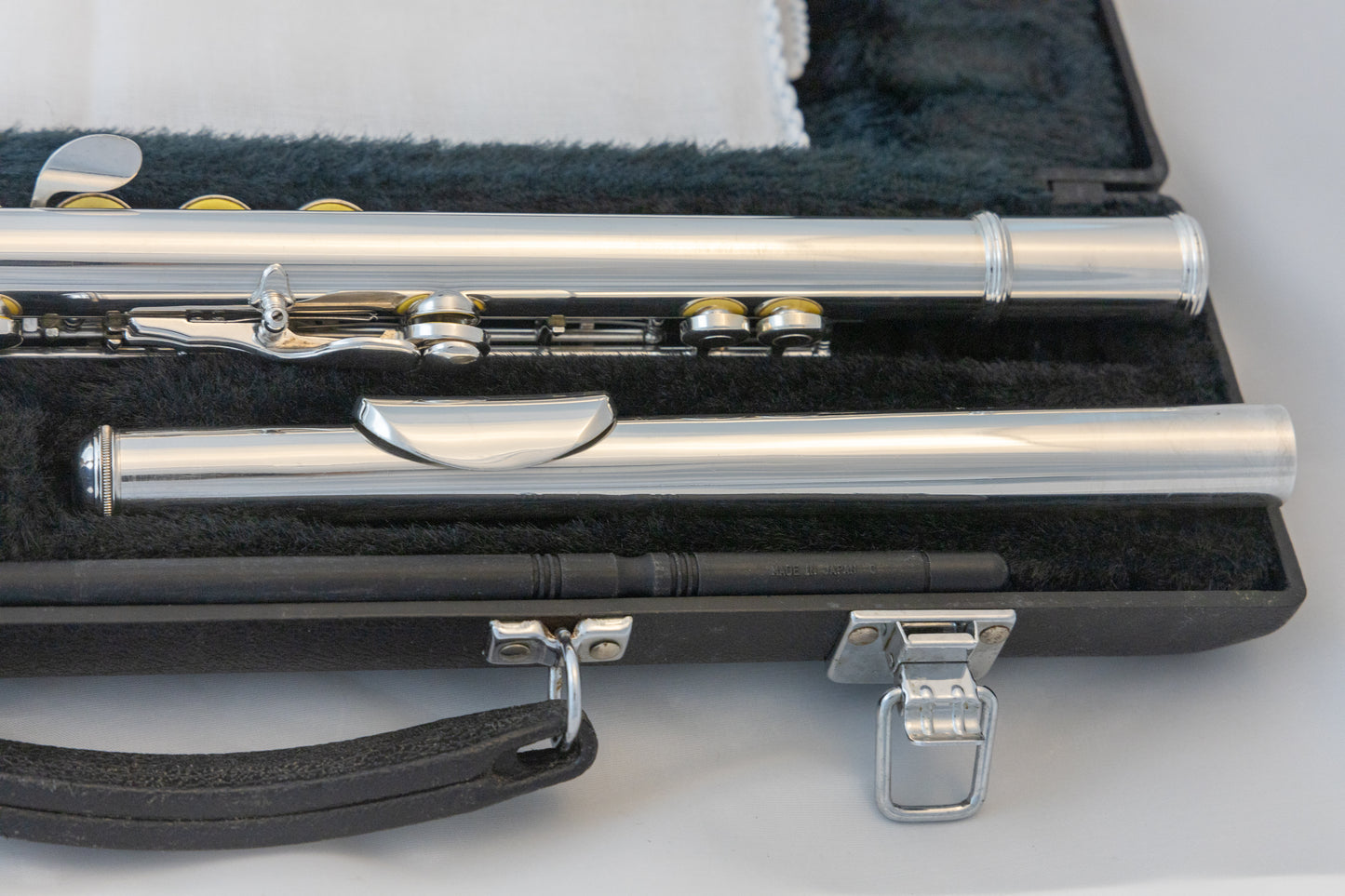 Yamaha YFL-381H Intermediate Open-hole Flute *Silver Headjoint *Made in Japan *Low-B *Cleaned & Serviced *New Pads