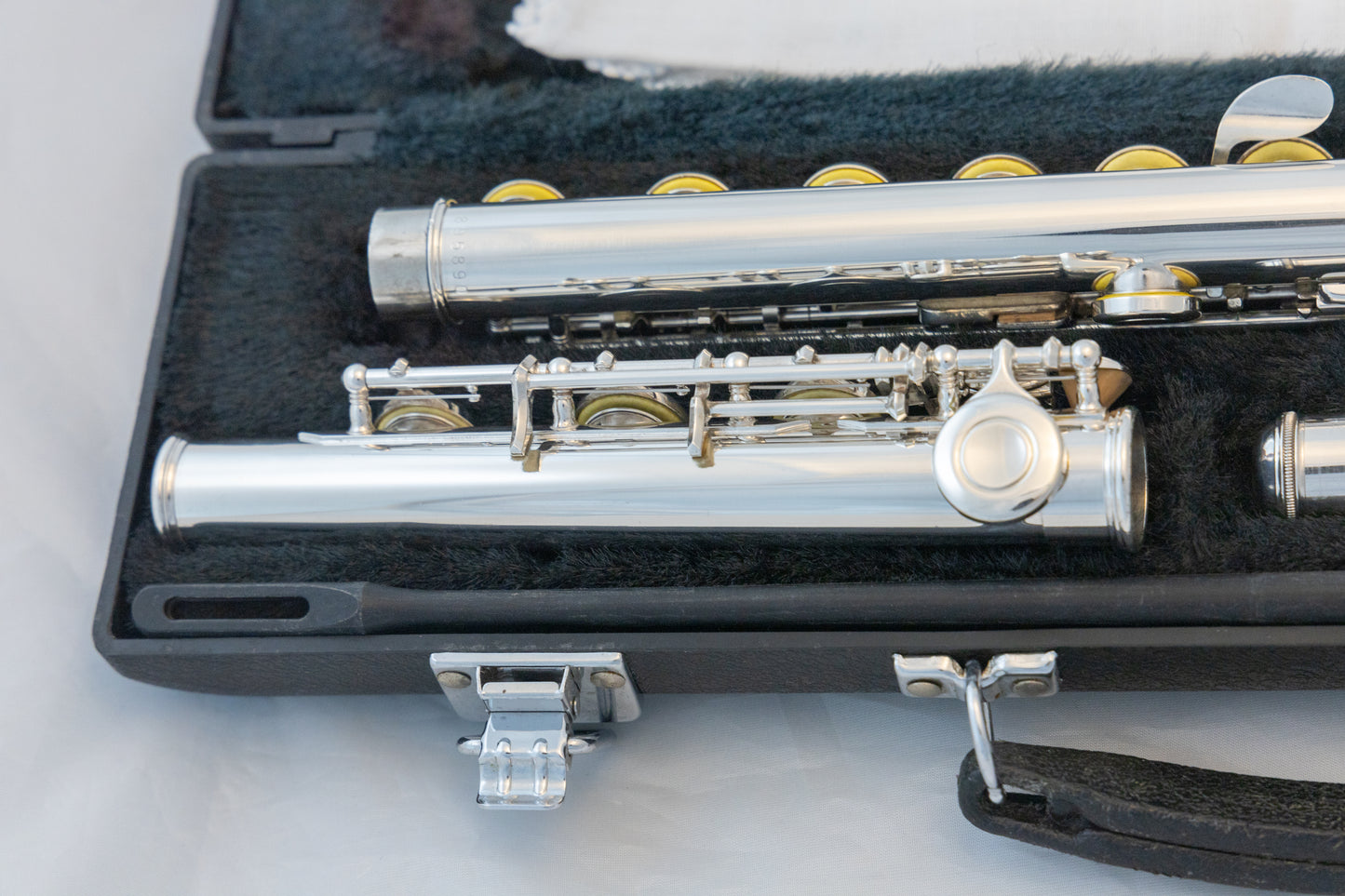 Yamaha YFL-381H Intermediate Open-hole Flute *Silver Headjoint *Made in Japan *Low-B *Cleaned & Serviced *New Pads