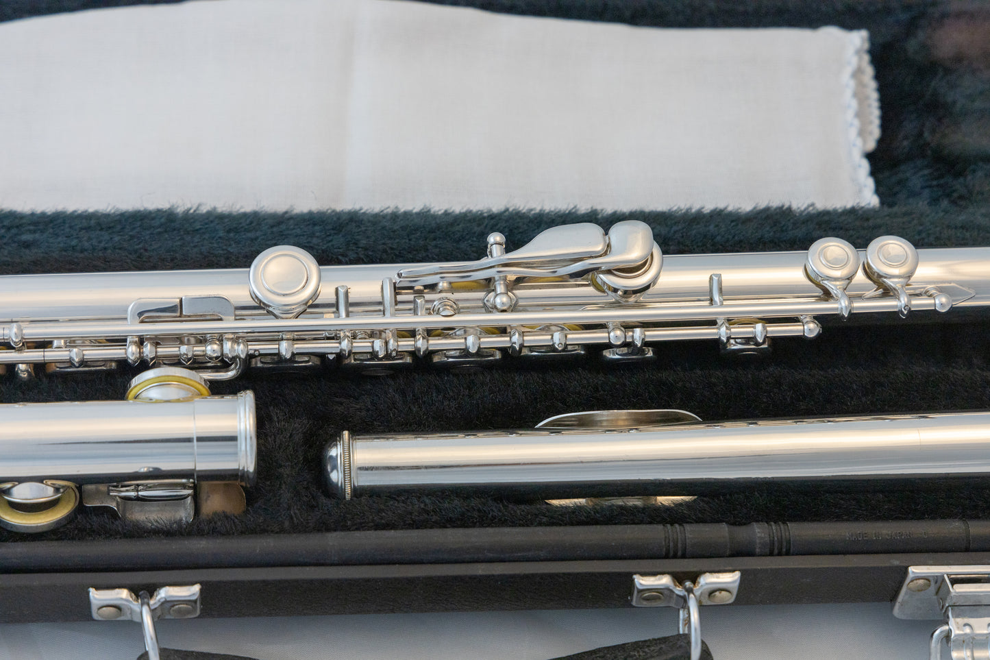 Yamaha YFL-381H Intermediate Open-hole Flute *Silver Headjoint *Made in Japan *Low-B *Cleaned & Serviced *New Pads