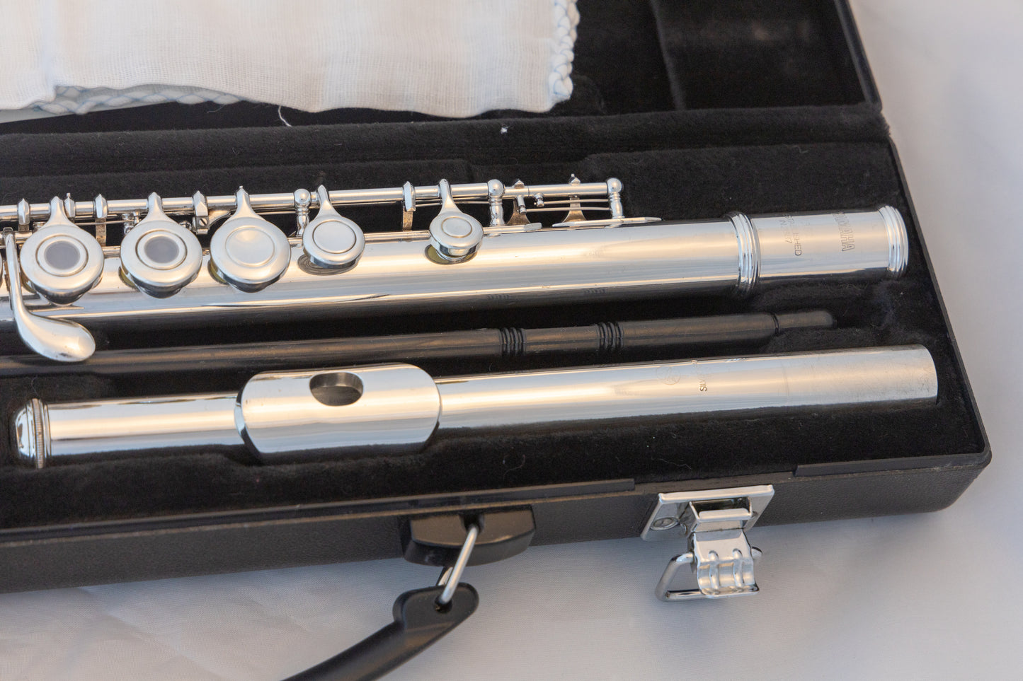 Yamaha YFL-381H Intermediate Open-hole Flute *Silver Head *Low-B *Overhauled New Pads