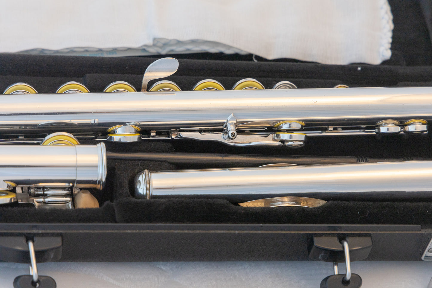 Yamaha YFL-381H Intermediate Open-hole Flute *Silver Head *Low-B *Overhauled New Pads