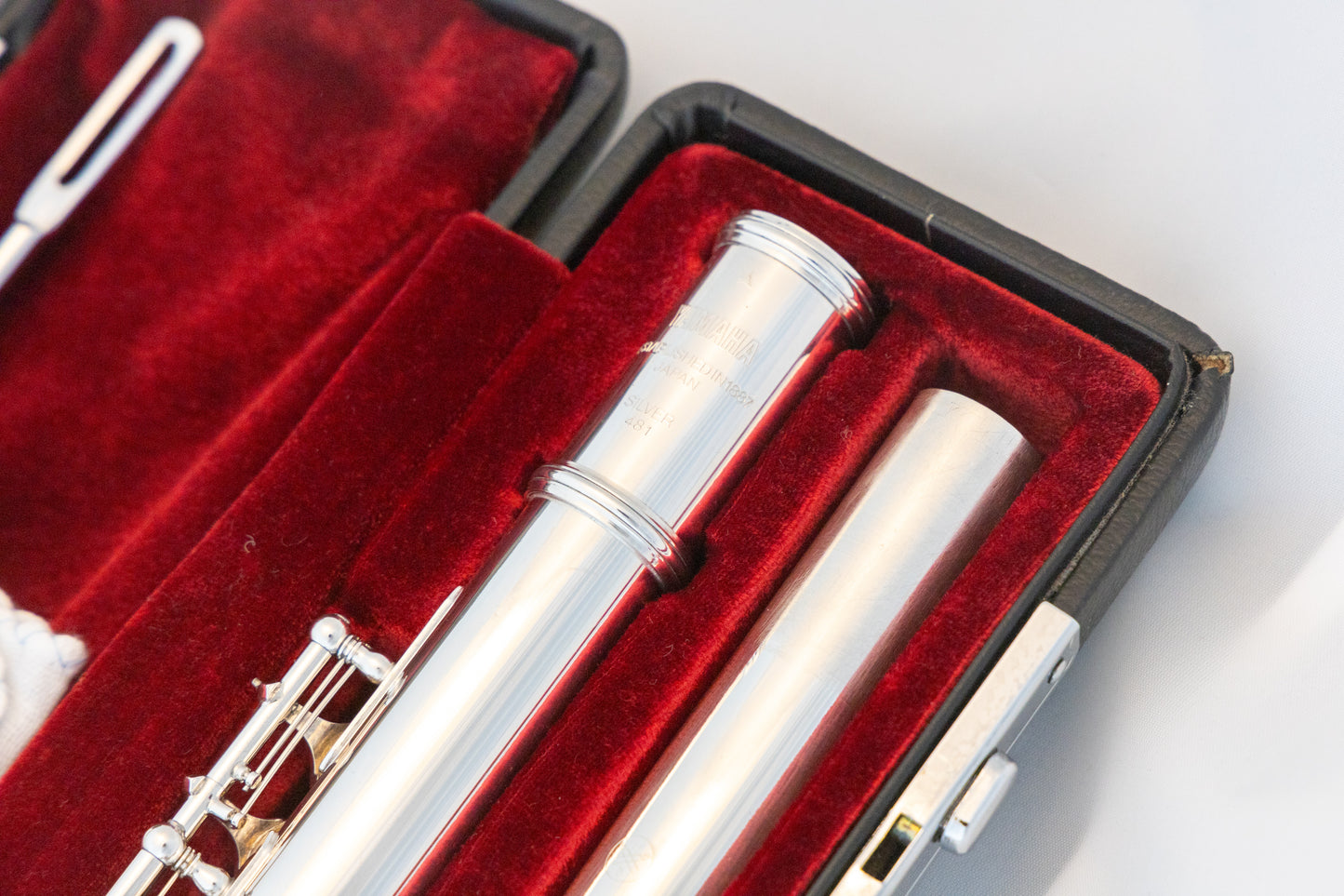 Yamaha YFL-481H All Silver Intermediate Flute *Open-hole *B-foot *Made in Japan *Cleaned & Serviced