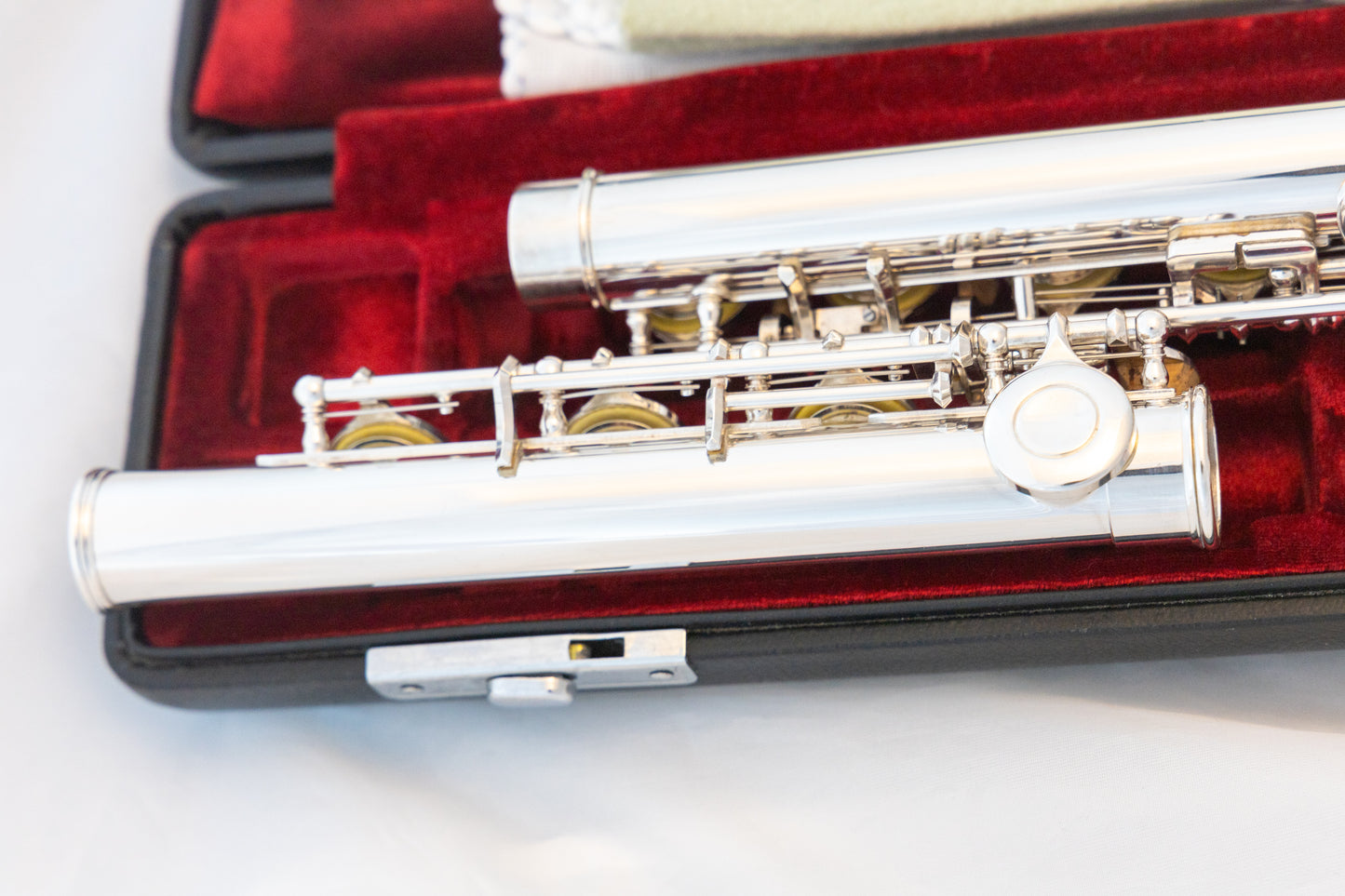 Yamaha YFL-481H All Silver Intermediate Flute *Open-hole *B-foot *Made in Japan *Cleaned & Serviced