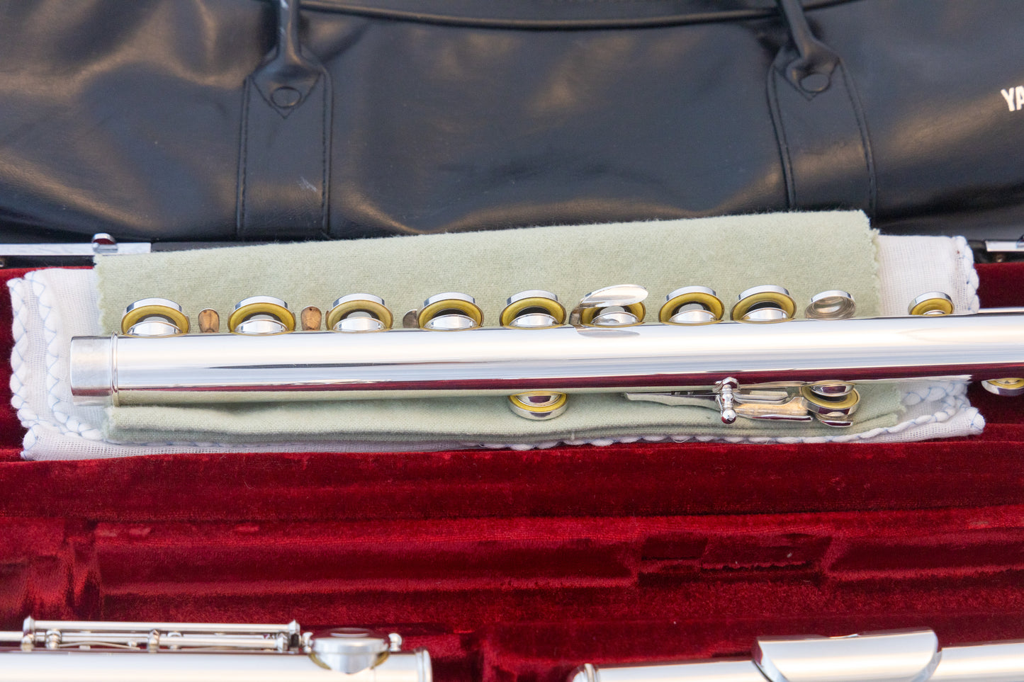 Yamaha YFL-481H All Silver Intermediate Flute *Open-hole *B-foot *Made in Japan *Cleaned & Serviced