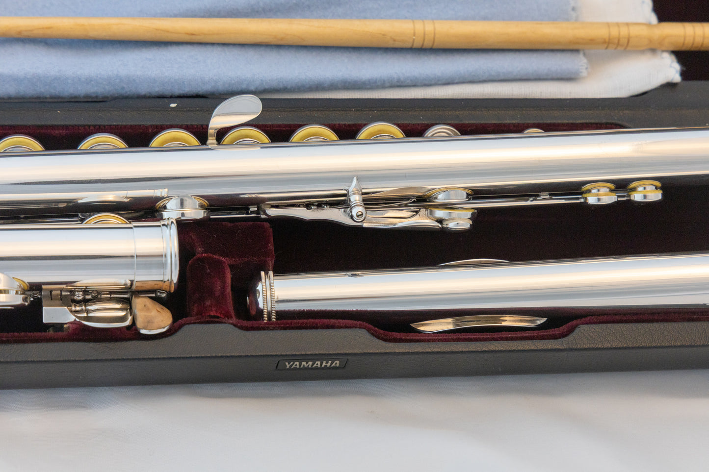 Yamaha YFL-684H All Silver Professional Flute *Open-hole *Inline-G *Low-B *Made in Japan *Cleaned & Serviced