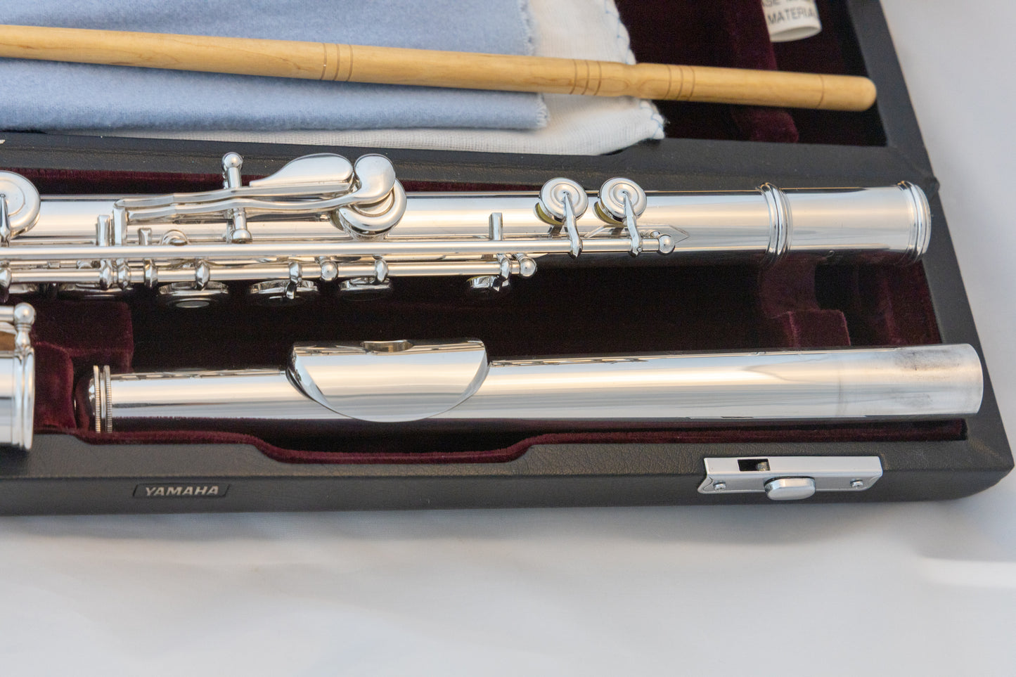 Yamaha YFL-684H All Silver Professional Flute *Open-hole *Inline-G *Low-B *Made in Japan *Cleaned & Serviced