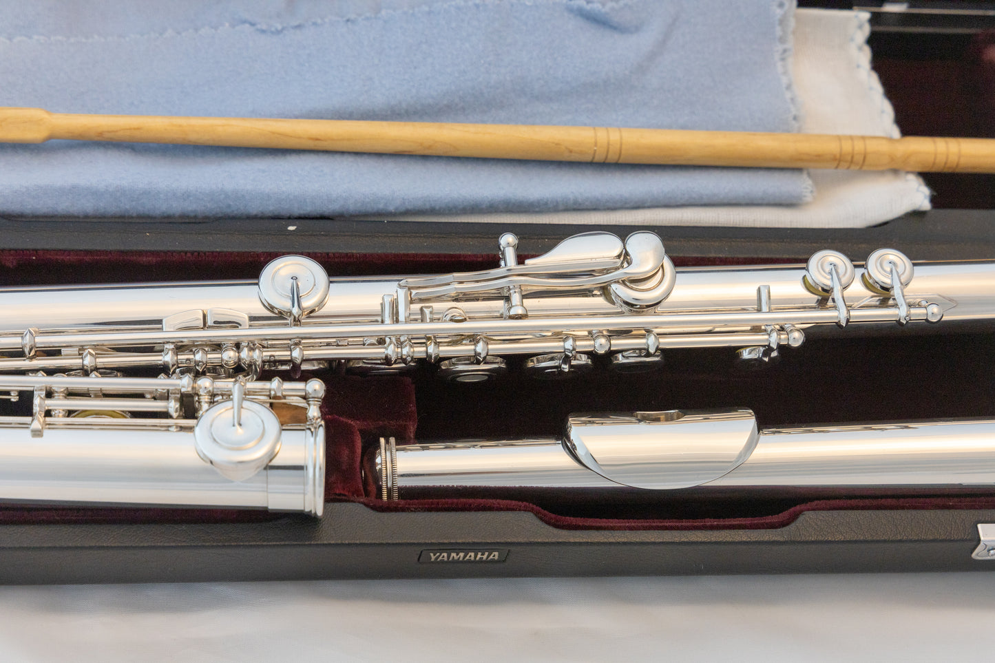 Yamaha YFL-684H All Silver Professional Flute *Open-hole *Inline-G *Low-B *Made in Japan *Cleaned & Serviced
