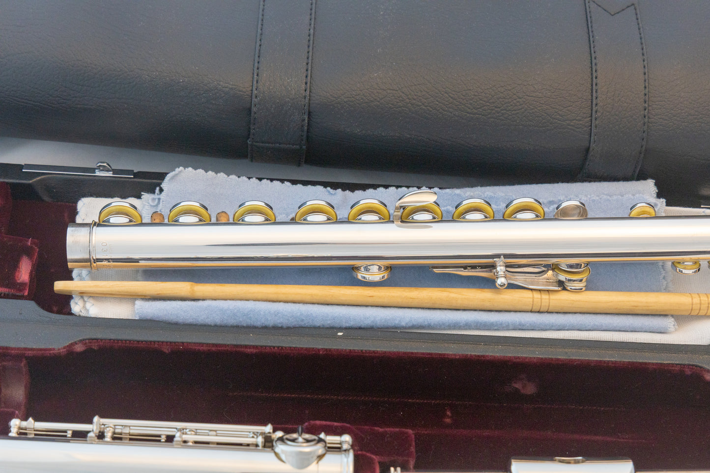 Yamaha YFL-684H All Silver Professional Flute *Open-hole *Inline-G *Low-B *Made in Japan *Cleaned & Serviced