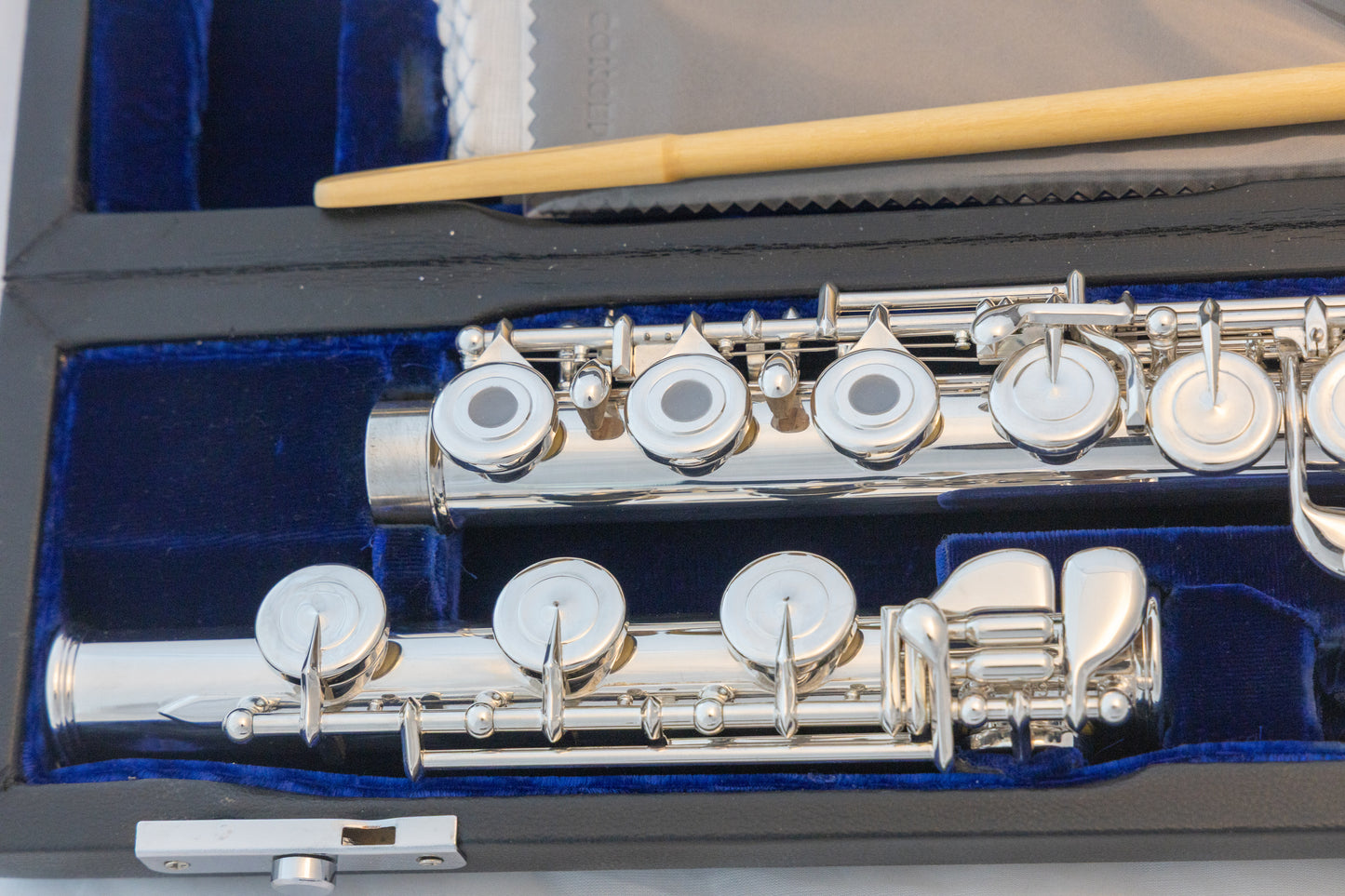Di Zhao DZ-700 All Silver Open-hole Professional Flute *Low-b foot *Split-E *Cleaned & Service