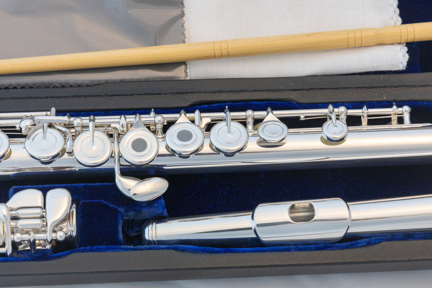 Di Zhao DZ-700 All Silver Open-hole Professional Flute *Low-b foot *Split-E *Cleaned & Service