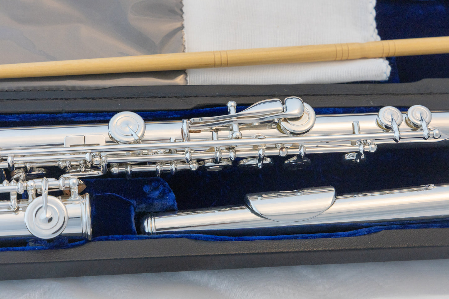 Di Zhao DZ-700 All Silver Open-hole Professional Flute *Low-b foot *Split-E *Cleaned & Service