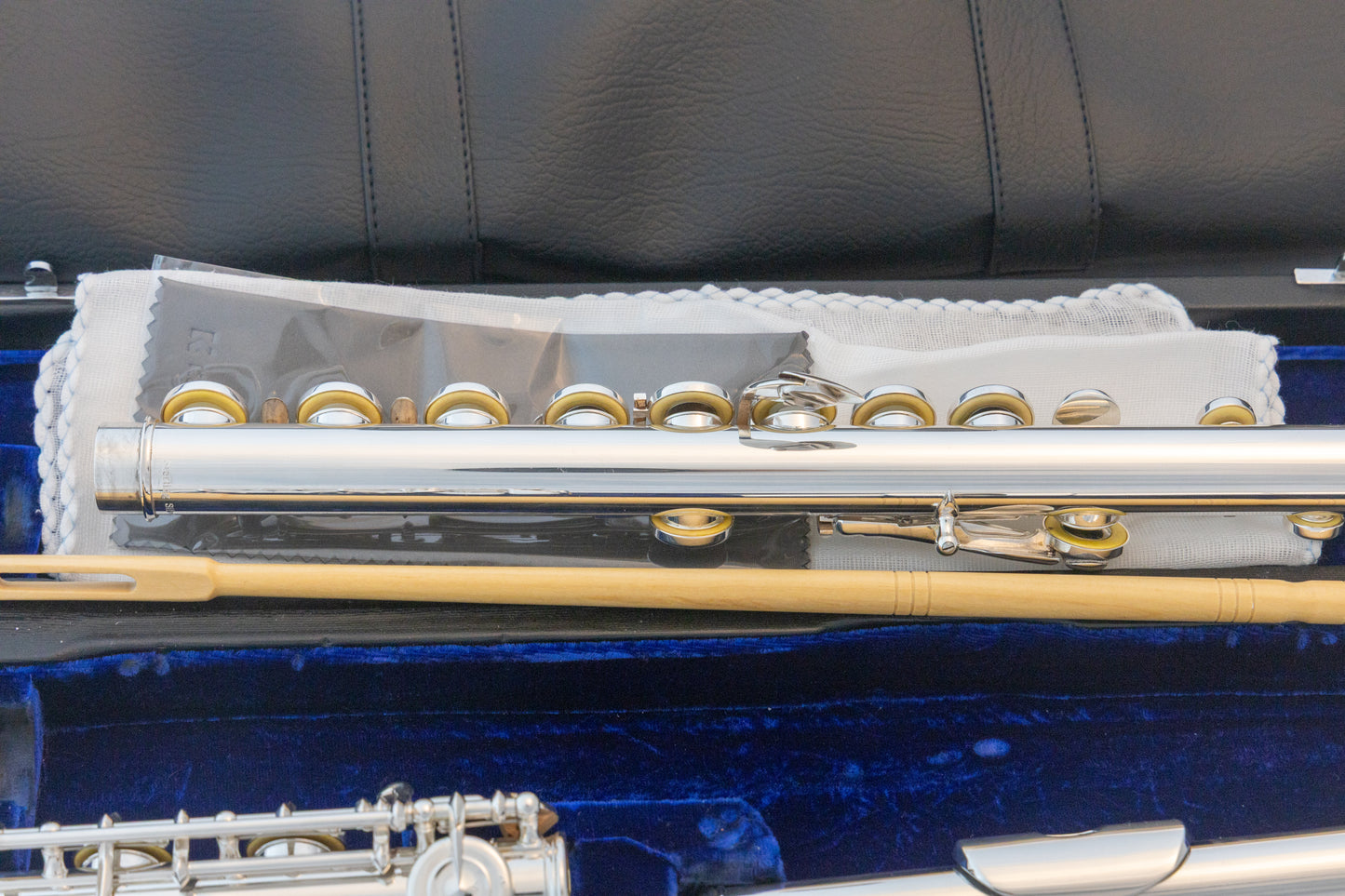 Di Zhao DZ-700 All Silver Open-hole Professional Flute *Low-b foot *Split-E *Cleaned & Service