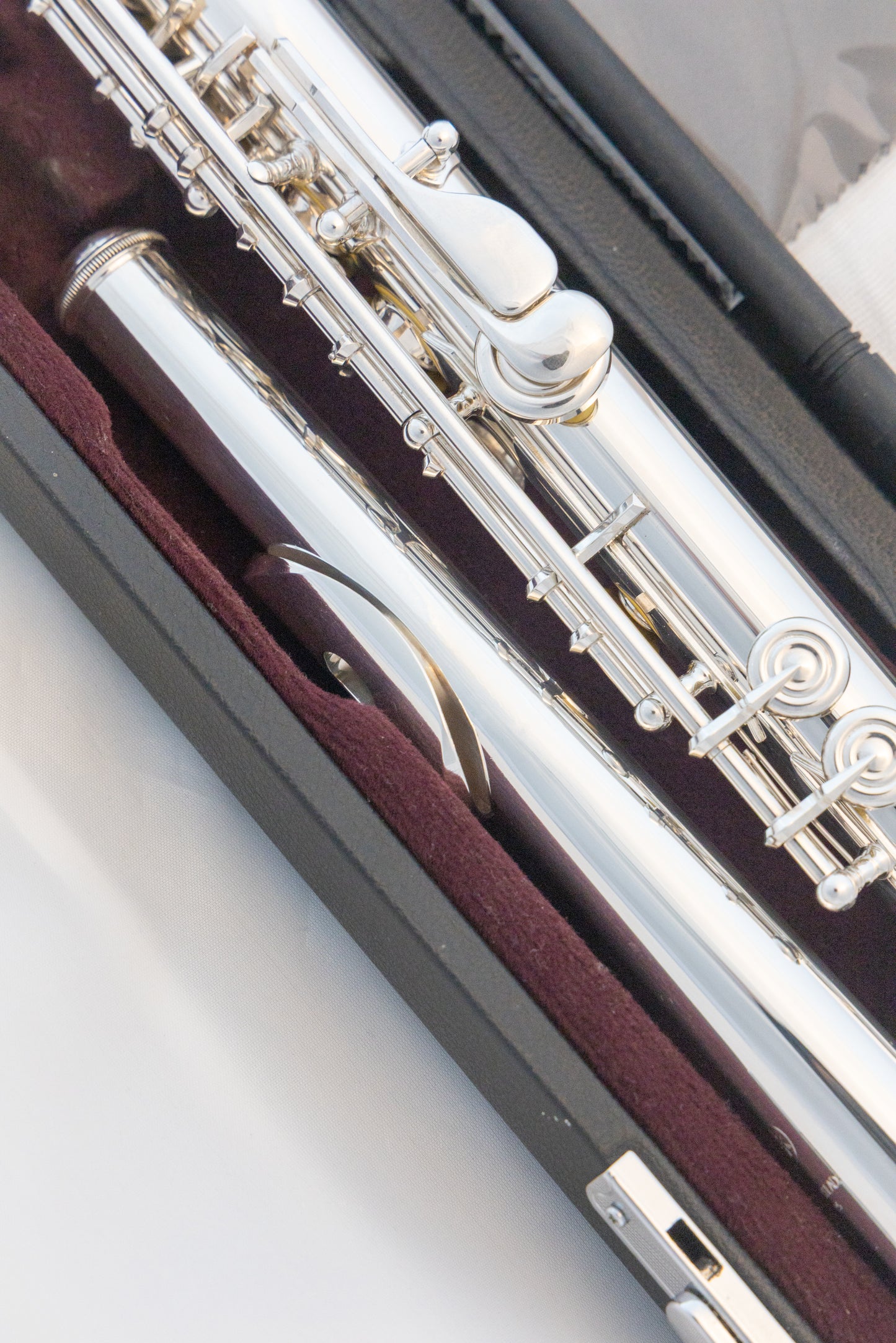 Yamaha YFL-362H Intermediate Flute *Open-hole *Silver headjoint *Low-B *Cleaned & Serviced