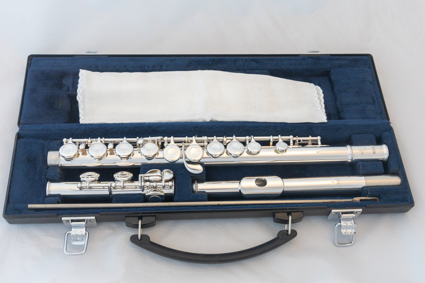 Yamaha YFL-221 Silver-plated Standard Flute *Cleaned & Serviced