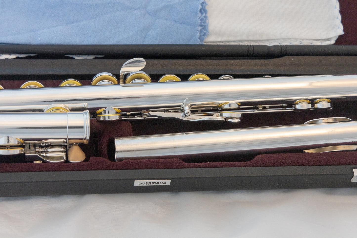 Yamaha YFL-362H Intermediate Flute *Open-hole *Silver headjoint *Low-B *Cleaned & Serviced