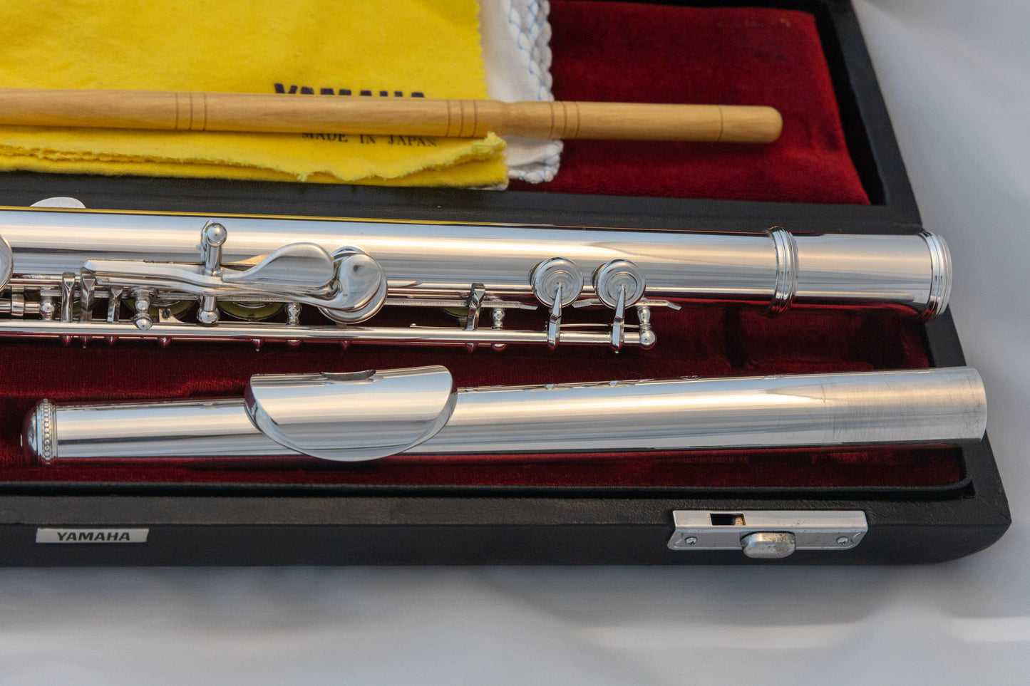 Yamaha YFL-581H (now 687H) Professional Flute All Silver Open-hole *Made in Japan *Cleaned & Serviced