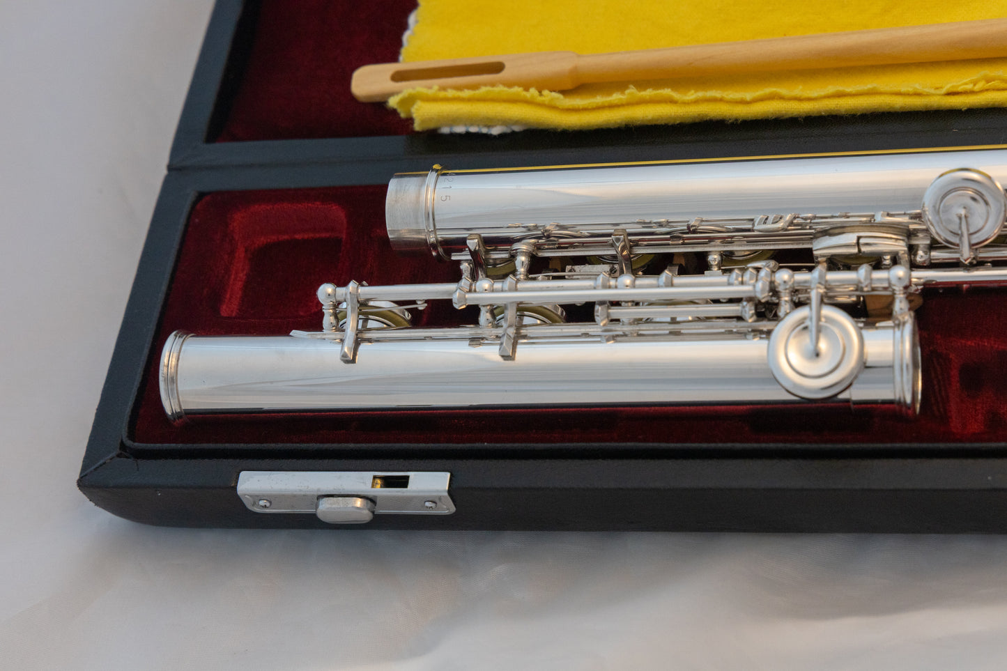 Yamaha YFL-581H (now 687H) Professional Flute All Silver Open-hole *Made in Japan *Cleaned & Serviced