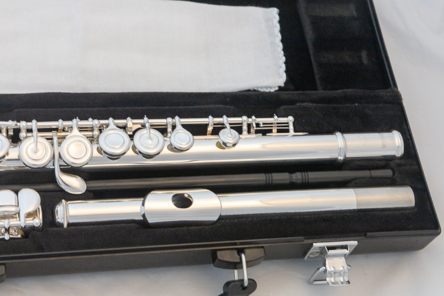 Yamaha YFL-222 Standard Silver-plated Flute *Cleaned & Serviced *Ready to play