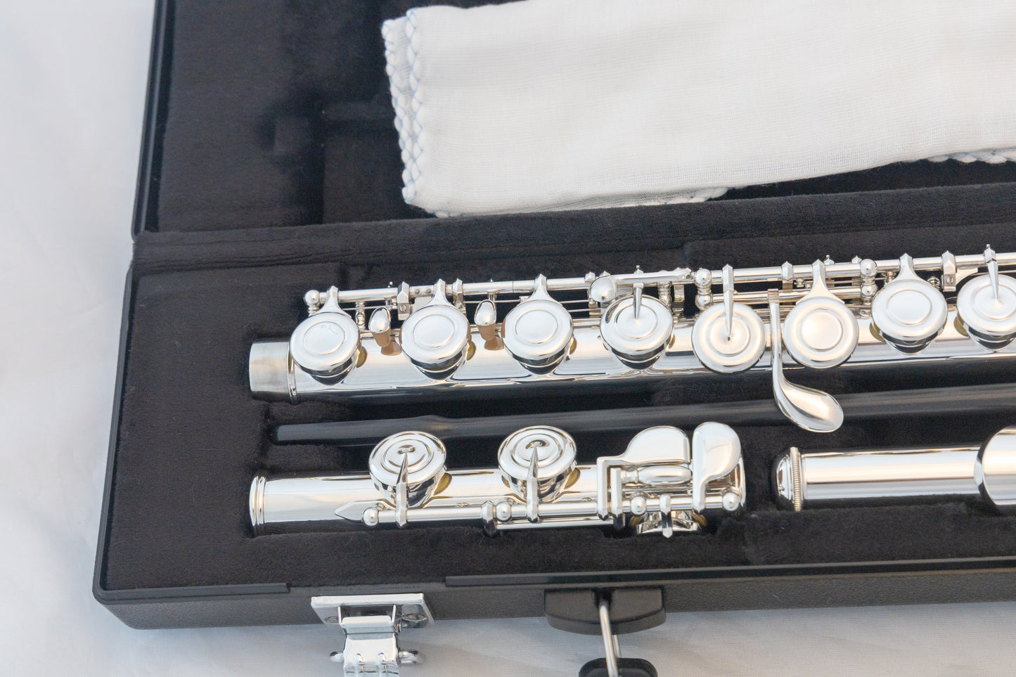 Yamaha YFL-222 Standard Silver-plated Flute *Cleaned & Serviced *Ready to play *Mint