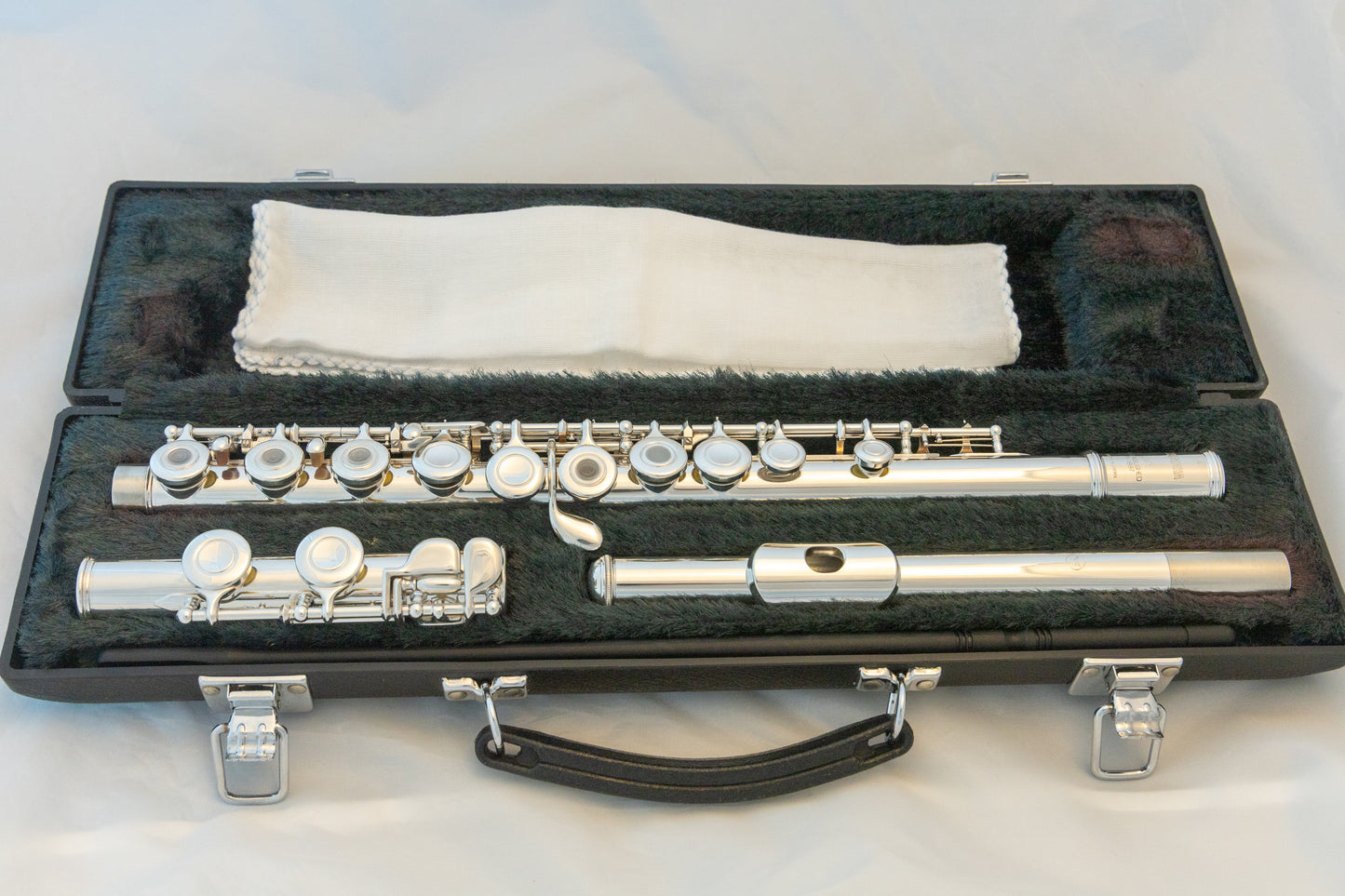 Yamaha YFL-261 Silver-plated Open-Hole Intermediate Flute *Made in Japan *Cleaned & Serviced