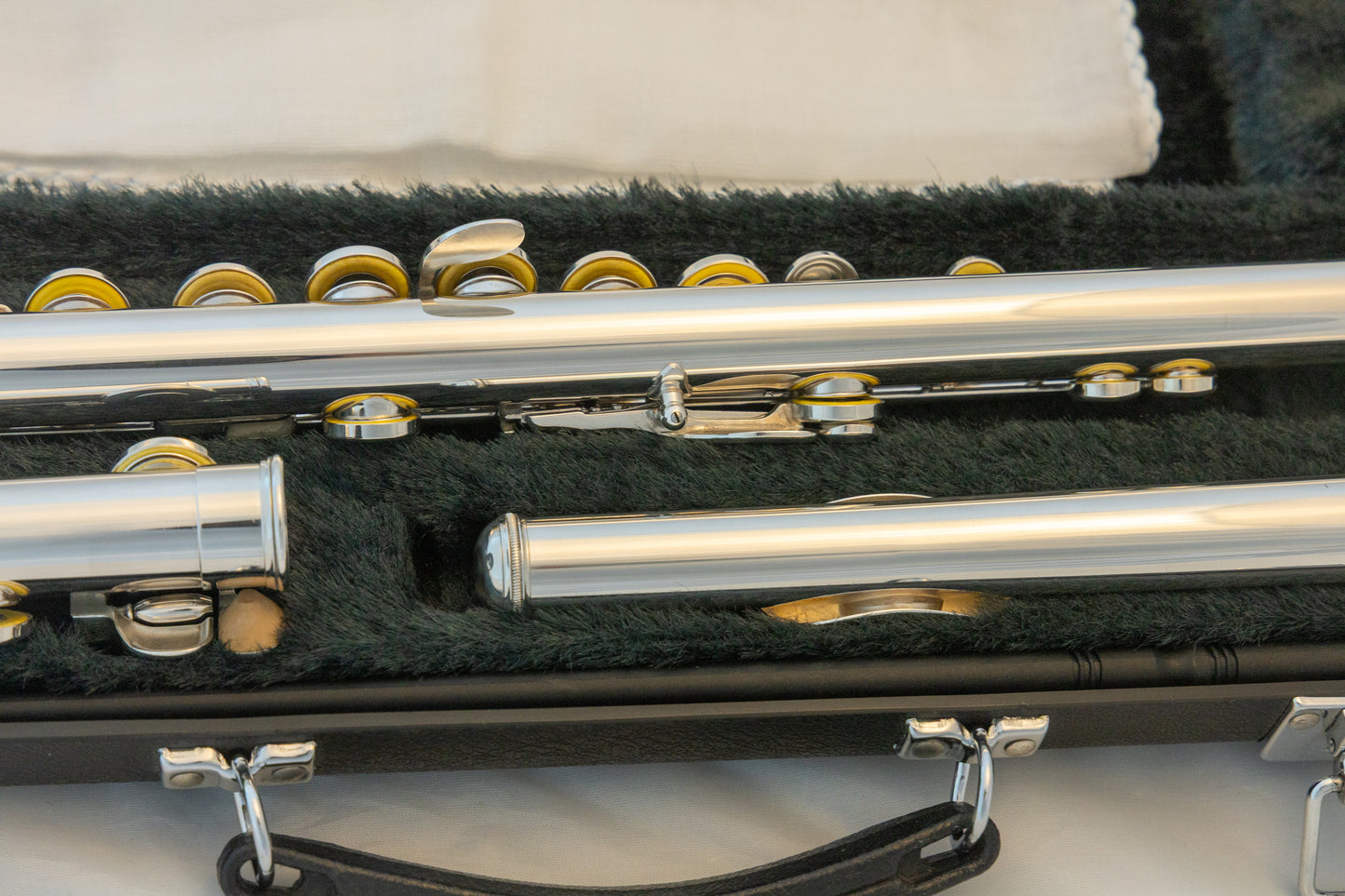 Yamaha YFL-261 Silver-plated Open-Hole Intermediate Flute *Made in Japan *Cleaned & Serviced