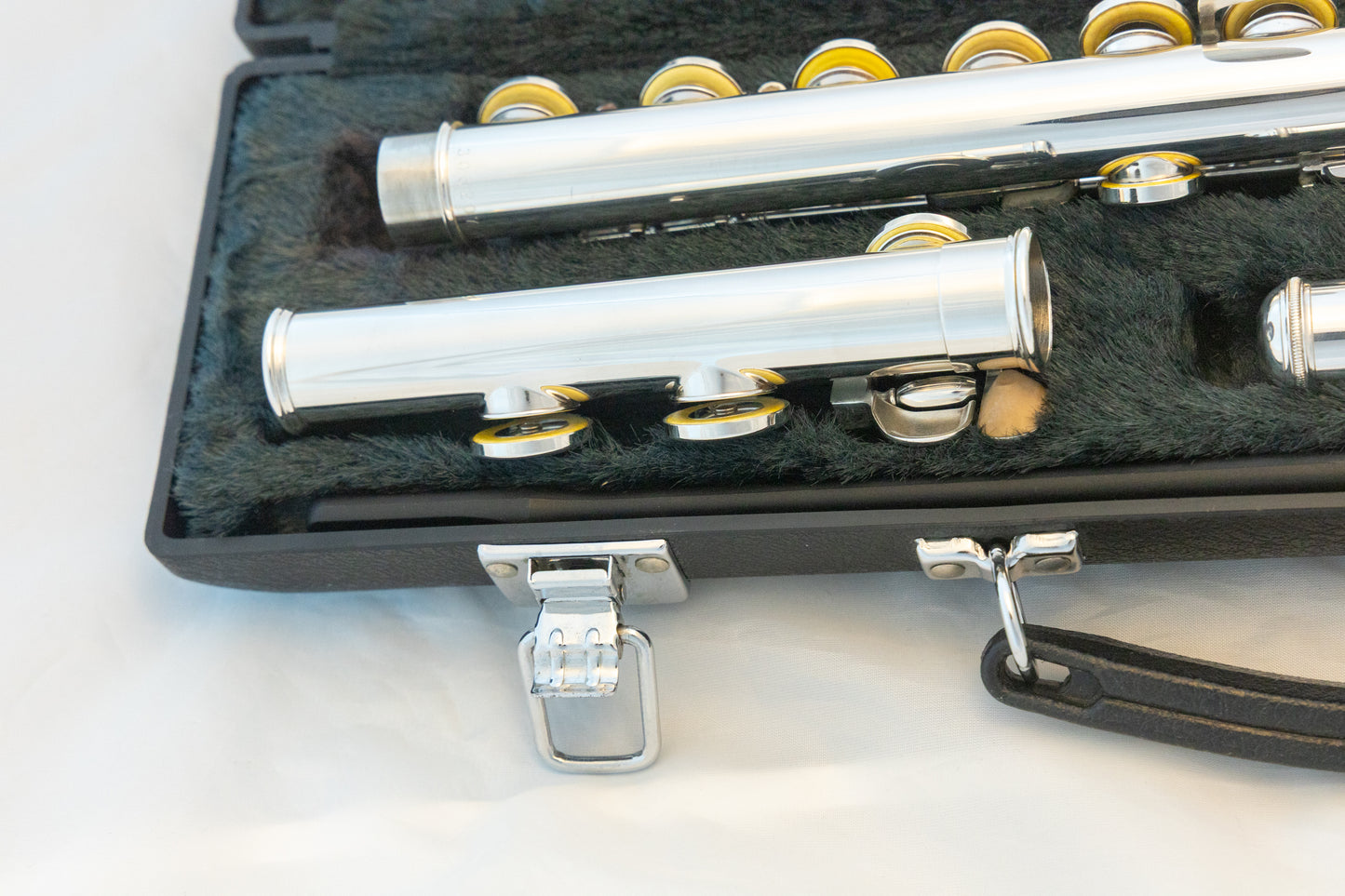 Yamaha YFL-261 Silver-plated Open-Hole Intermediate Flute *Made in Japan *Cleaned & Serviced