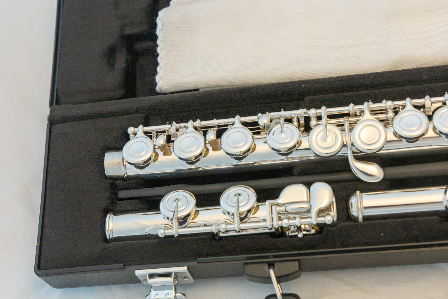 Yamaha YFL-222 Standard Silver-plated Flute *Cleaned & Serviced *Ready to play *Mint