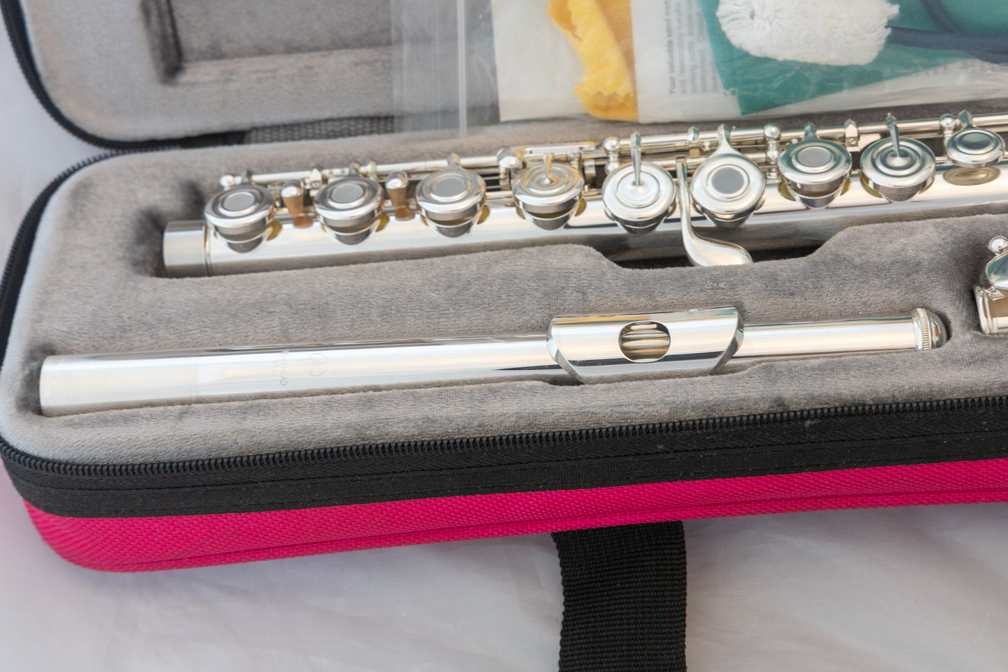 Yamaha YFL-362H Intermediate Flute *Open-hole *Silver headjoint *Low-B *Cleaned & Serviced