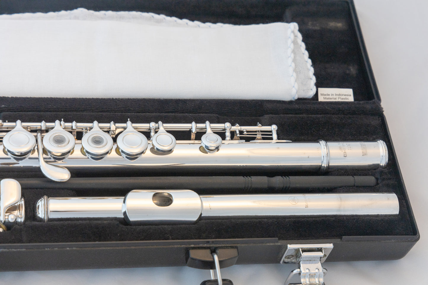 Yamaha YFL-381H Intermediate Open-hole Flute *Silver Head *Low-B *Cleaned & Serviced