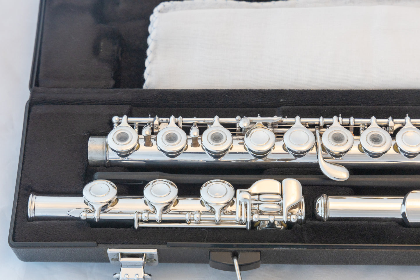 Yamaha YFL-381H Intermediate Open-hole Flute *Silver Head *Low-B *Cleaned & Serviced