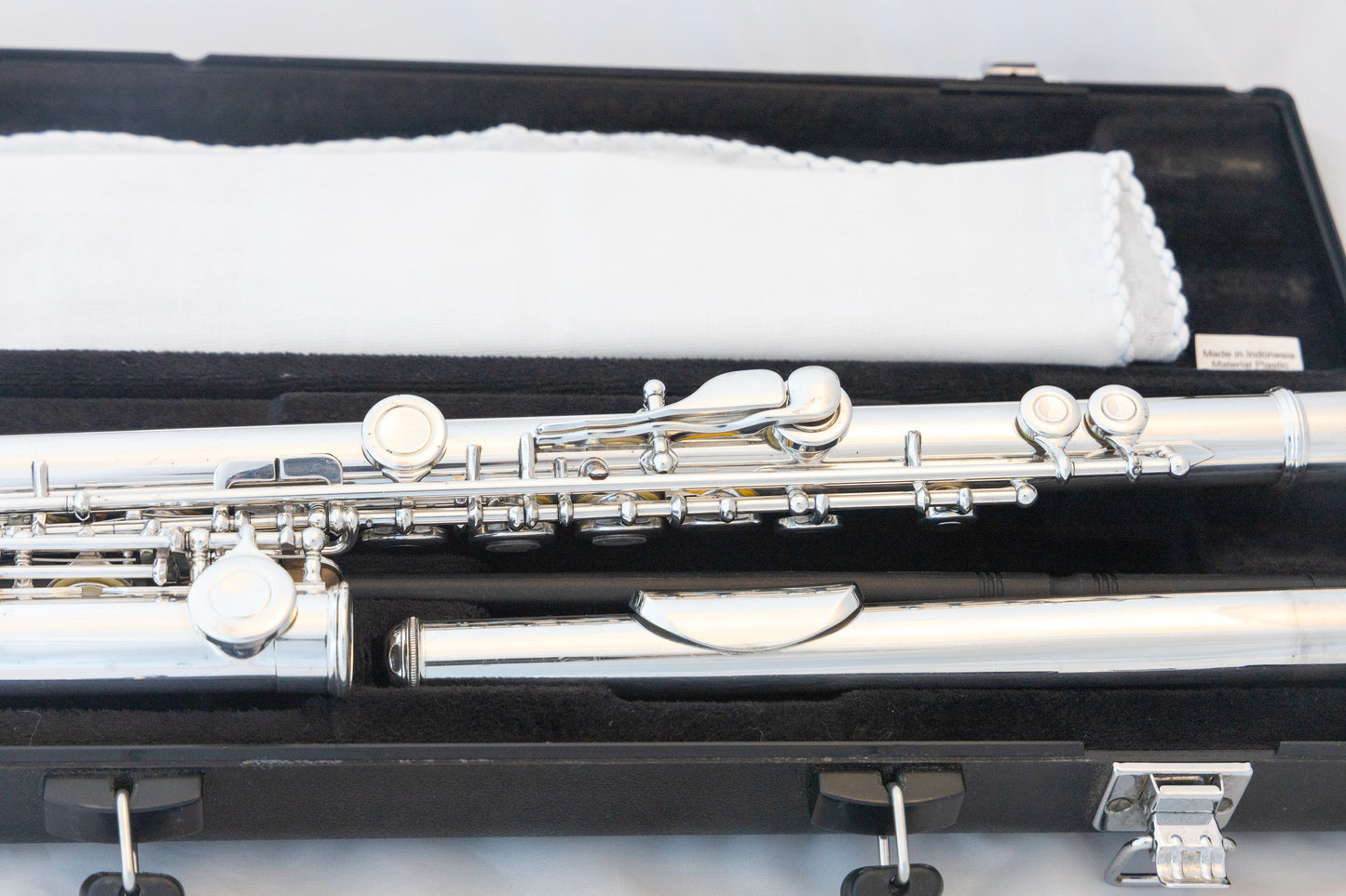 Yamaha YFL-381H Intermediate Open-hole Flute *Silver Head *Low-B *Cleaned & Serviced