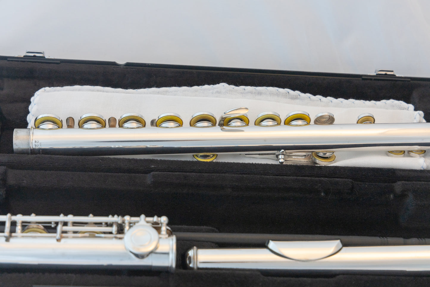 Yamaha YFL-381H Intermediate Open-hole Flute *Silver Head *Low-B *Cleaned & Serviced