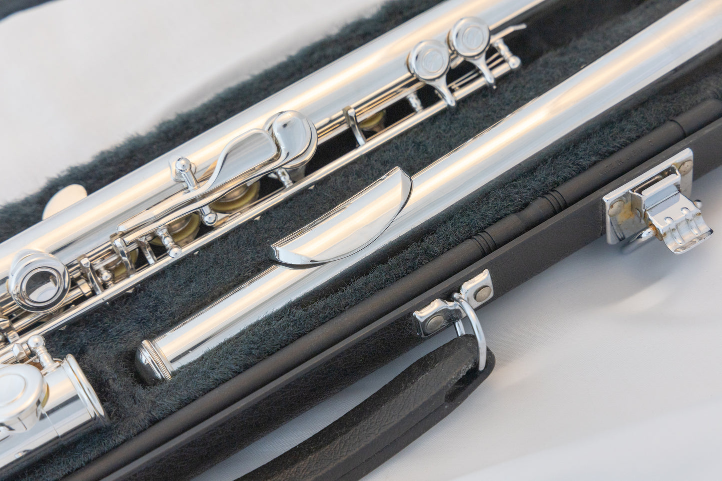 Yamaha YFL-381H Intermediate Open-hole Flute Silver Head Low-B *Made in Japan *Cleaned & Serviced #649638