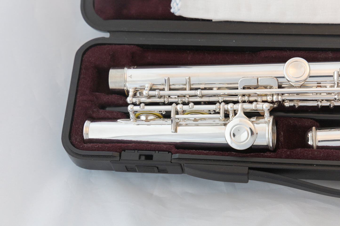 Yamaha YFL-221 Silver-plated Standard Flute *Cleaned & Serviced #168987