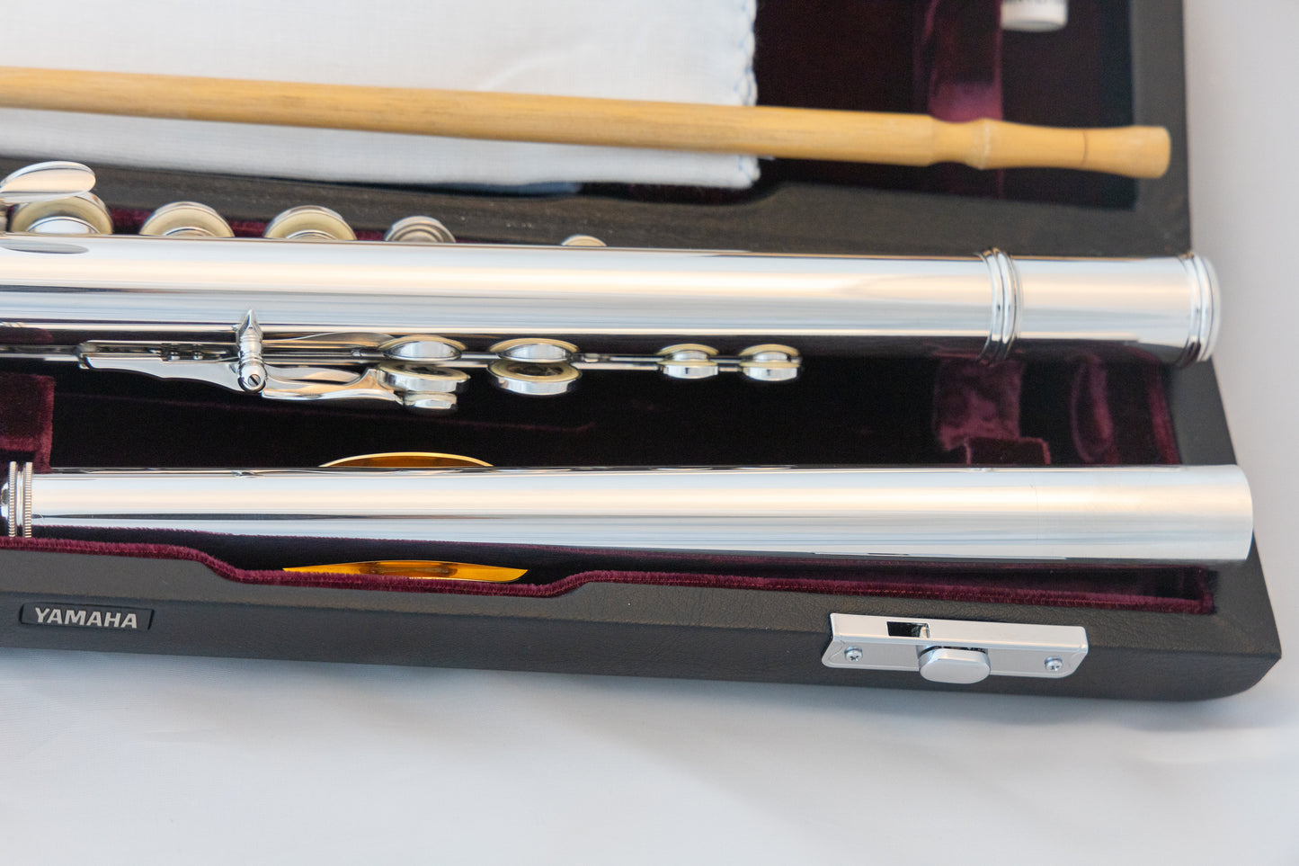 Yamaha YFL-677HCT Professional Flute *All Silver *C#-Trill *Low-B *Split-E *Cleaned & Serviced