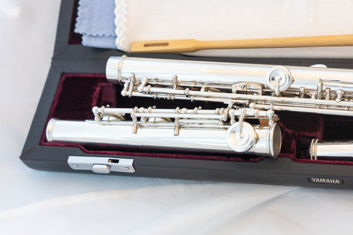 Yamaha YFL-677HCT Professional Flute *All Silver *C#-Trill *Low-B *Split-E *Cleaned & Serviced