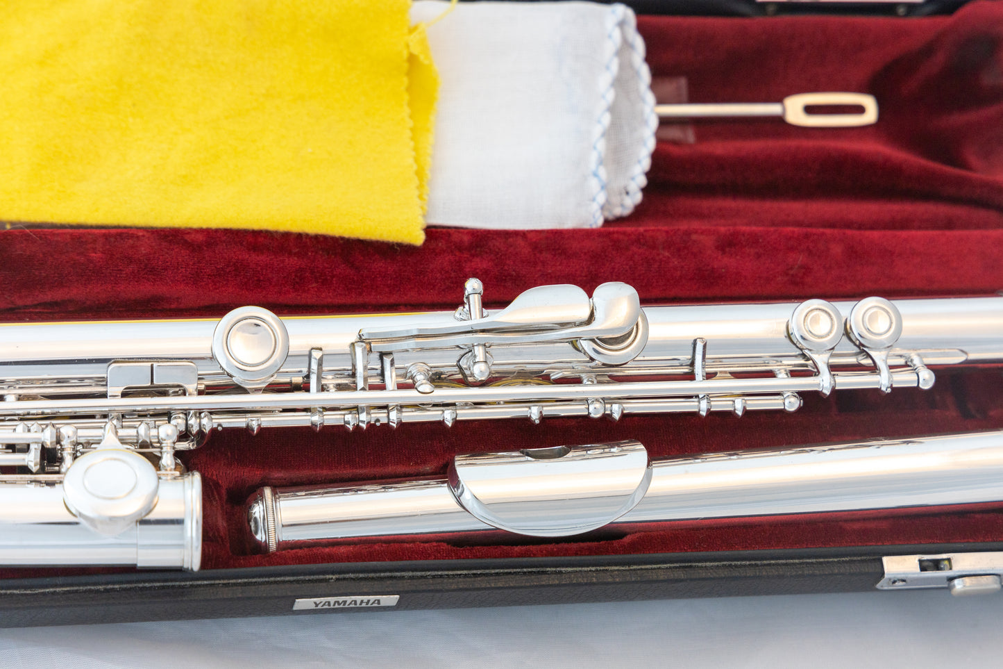 Yamaha YFL-481H All Silver Intermediate Flute *Open-hole *B-foot *Made in Japan *Cleaned & Serviced