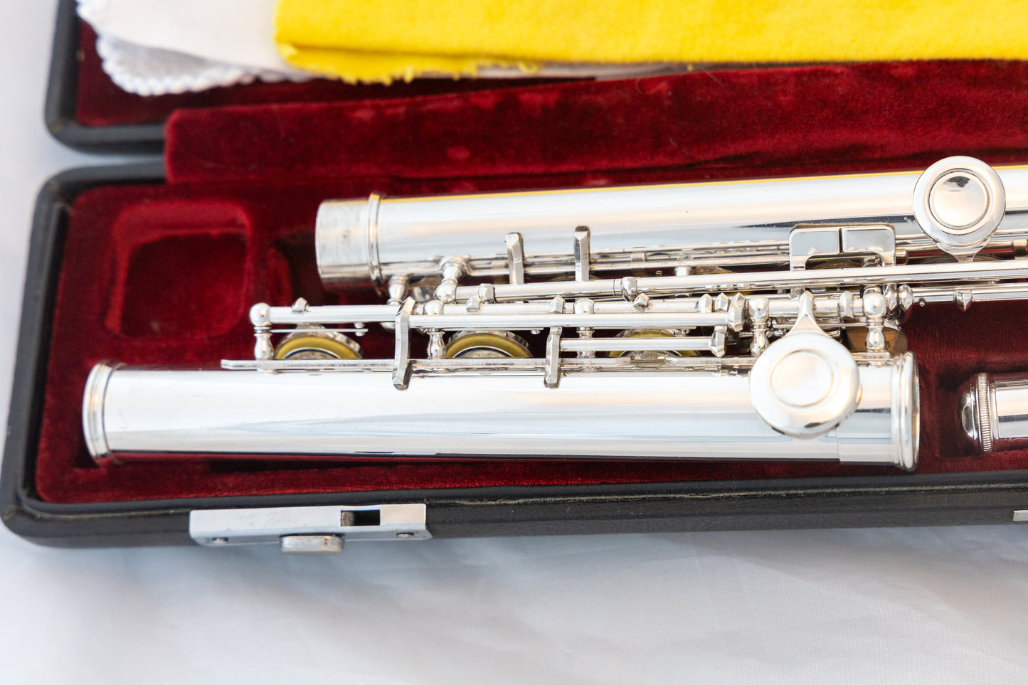 Yamaha YFL-481H All Silver Intermediate Flute *Open-hole *B-foot *Made in Japan *Cleaned & Serviced