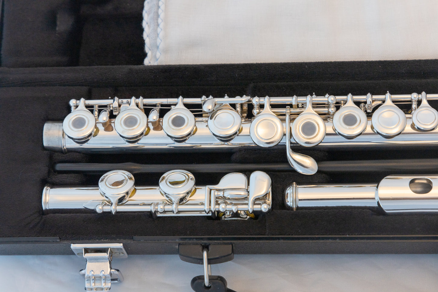 Yamaha YFL-261 Silver-plated Open-Hole Intermediate Flute *Cleaned & Serviced *New Pads