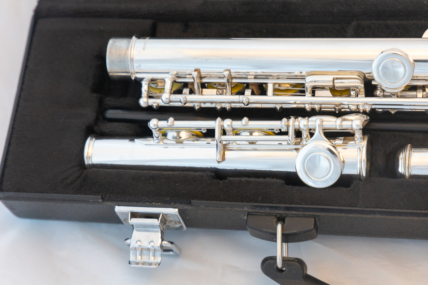 Yamaha YFL-261 Silver-plated Open-Hole Intermediate Flute *Cleaned & Serviced *New Pads