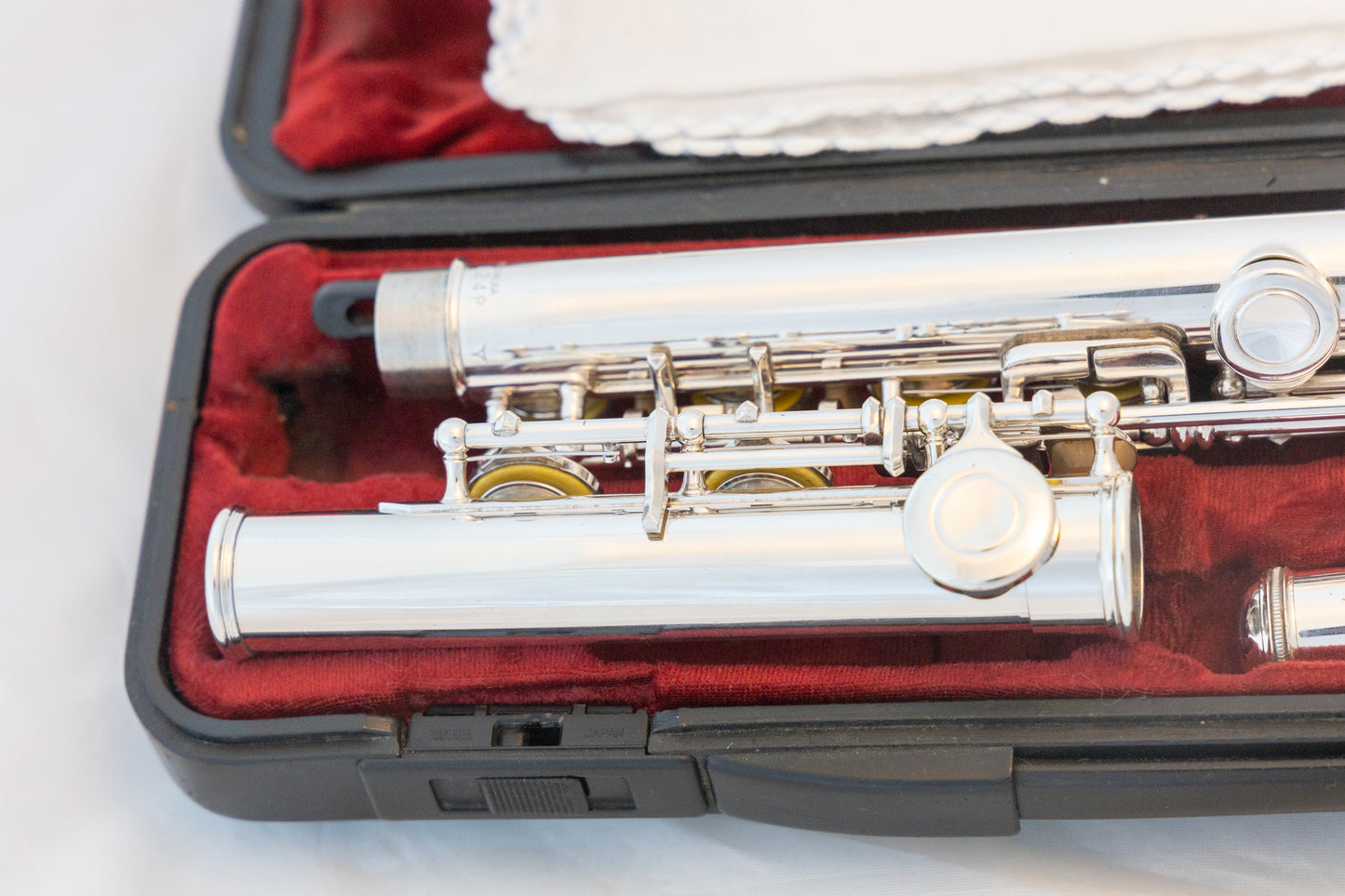 Yamaha YFL-221 Silver-plated Standard Flute *Cleaned & Serviced